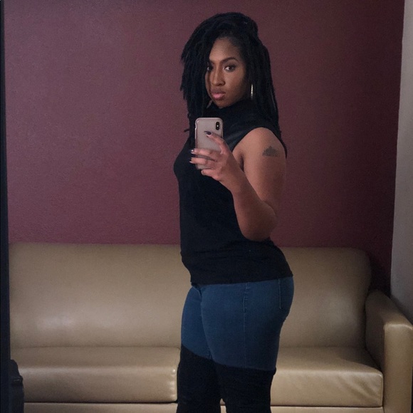 Meet your Posher, Judea - Picture 1 of 1